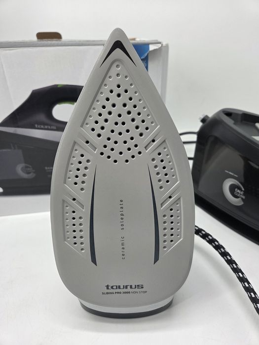 Чисто нова ютия парогенератор TAURUS 3000w