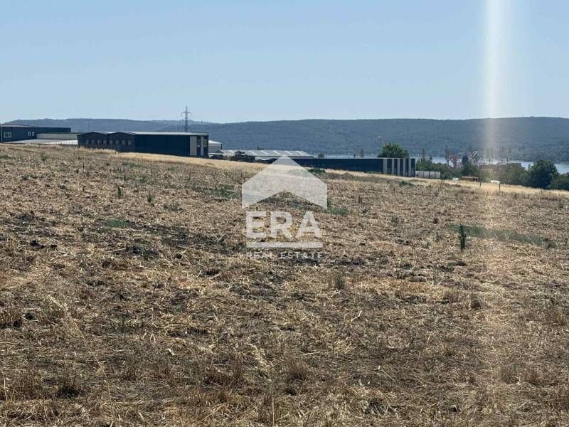 Ексклузивен парцел за продажба със статут на земеделска земя в село Ез