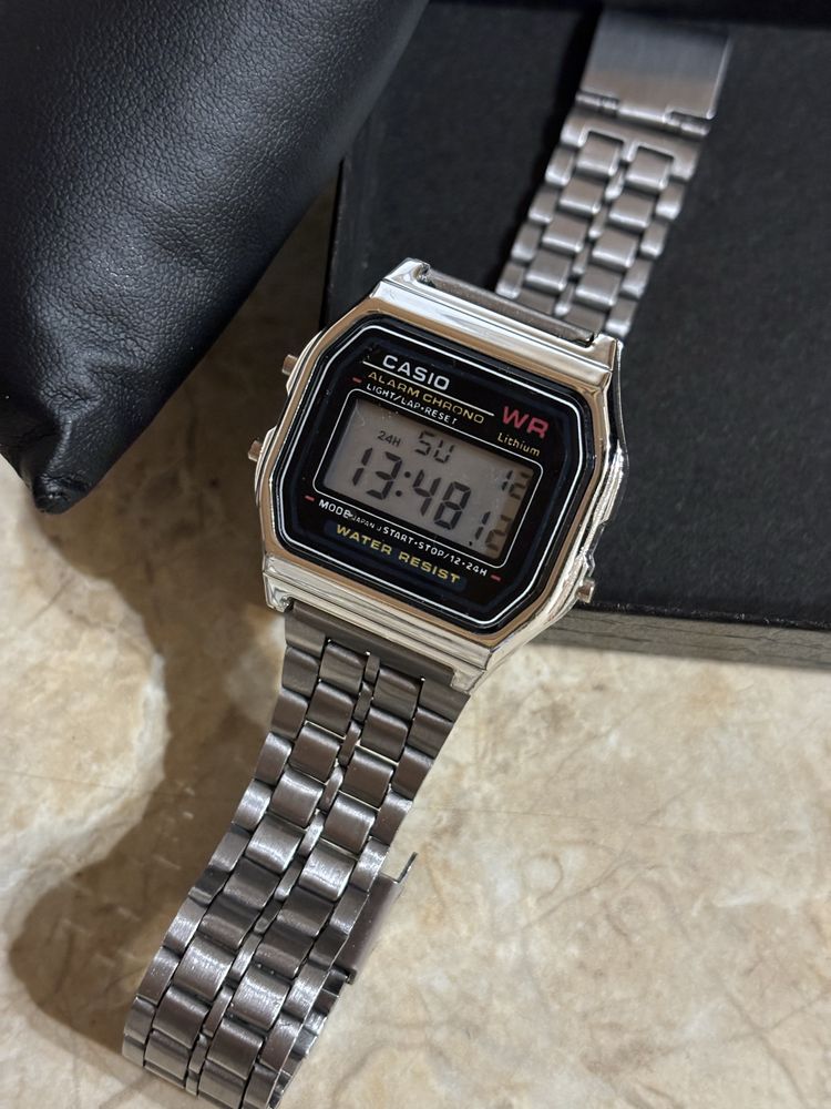 Casio часы продам