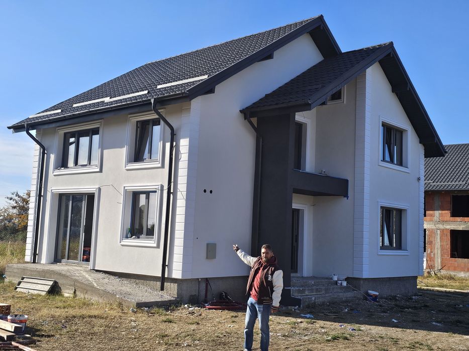 Vând vilă de lux în Slatina