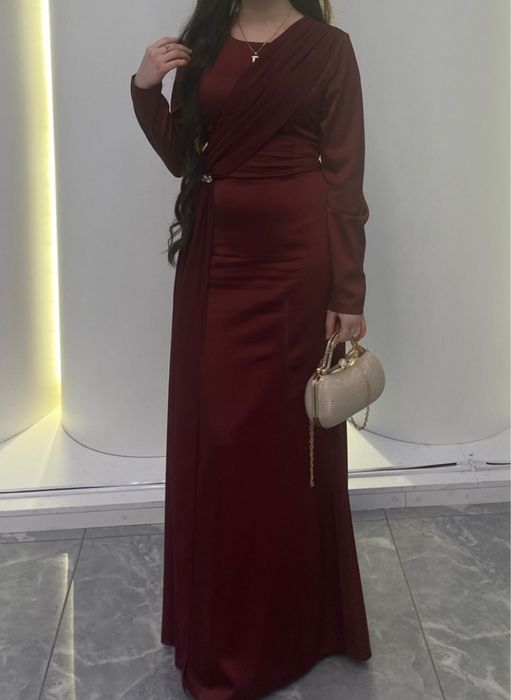 Вечернее платье