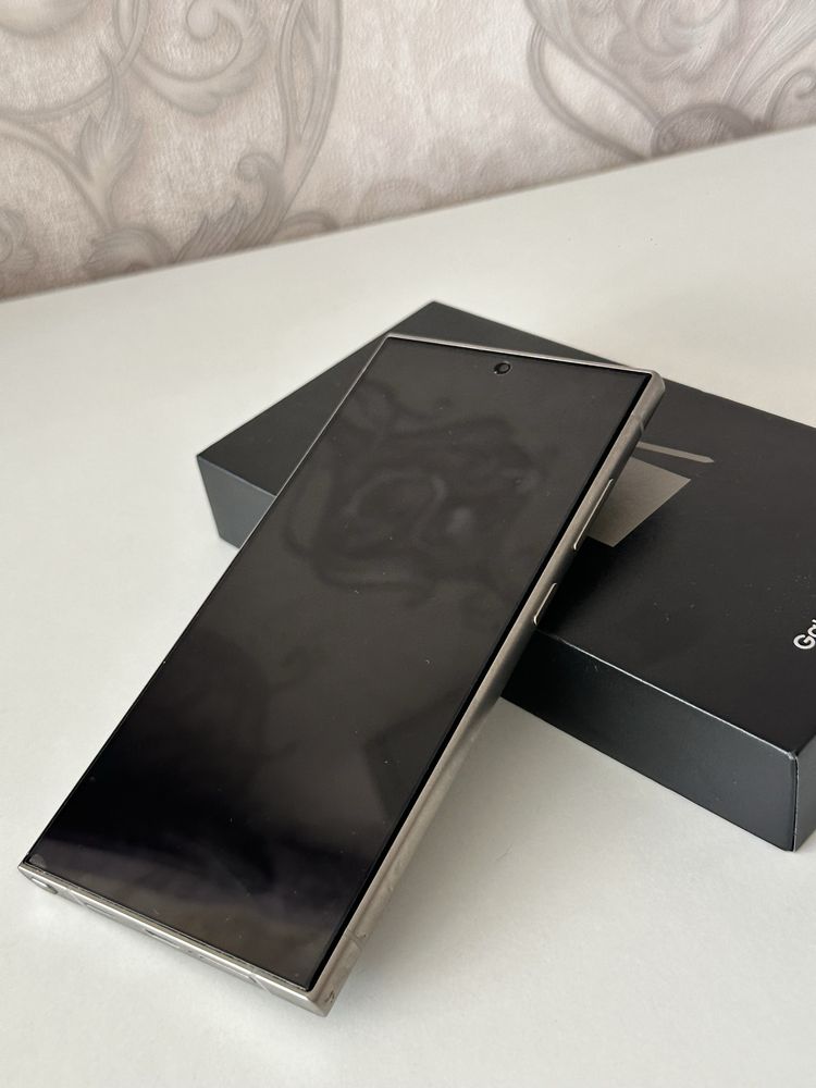 Vând Urgent S24 Ultra 5 G