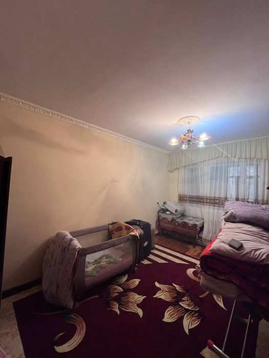 Срочна 3 хонали уй сотилади  (Ангрен)