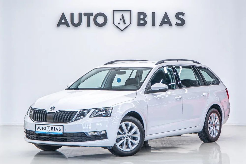 Skoda Octavia Navi/DSG/CarPlay/Camera/AndroidAuto/TVA/Leasing - Rate FARA AVANS