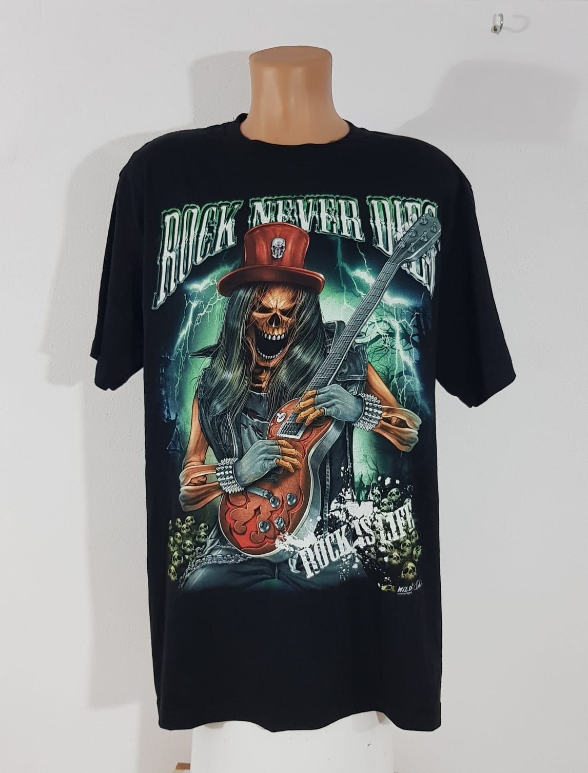 Tricou WILD Rock Never Dies nou cu eticheta, imprimeu fată/verso Nr XL