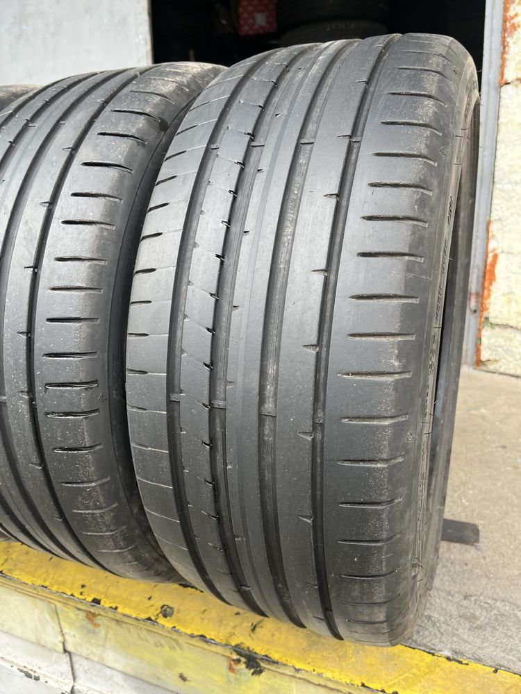 4 бр. летни гуми 225/40/18 Dunlop DOT 4119 5 mm