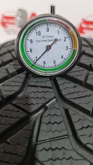 225 40 18 92W 225/40/18 YOKOHAMA CP N10129 M+S