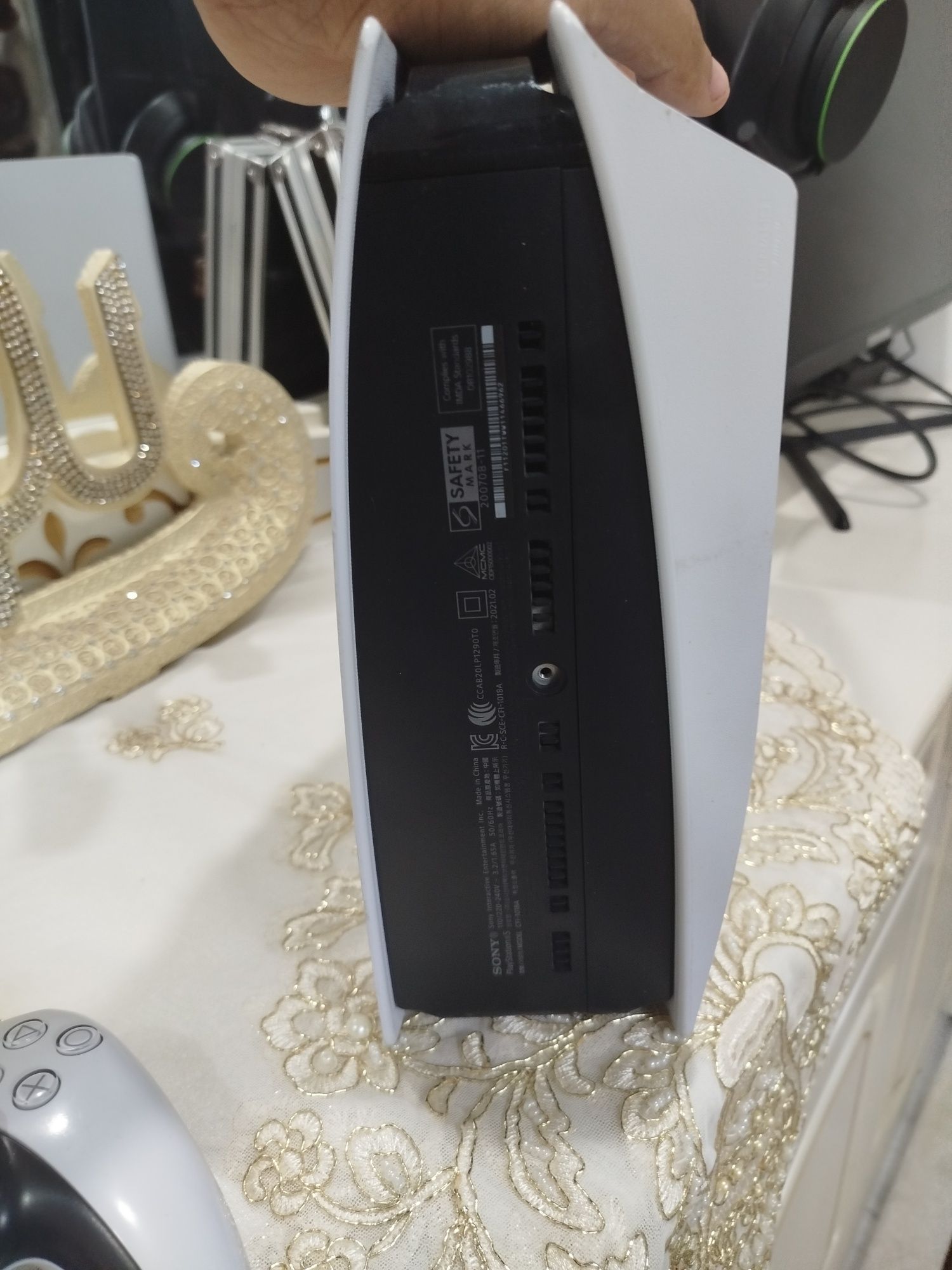 Срочно продам Playstation 5 Fat Disc version состояние отличное