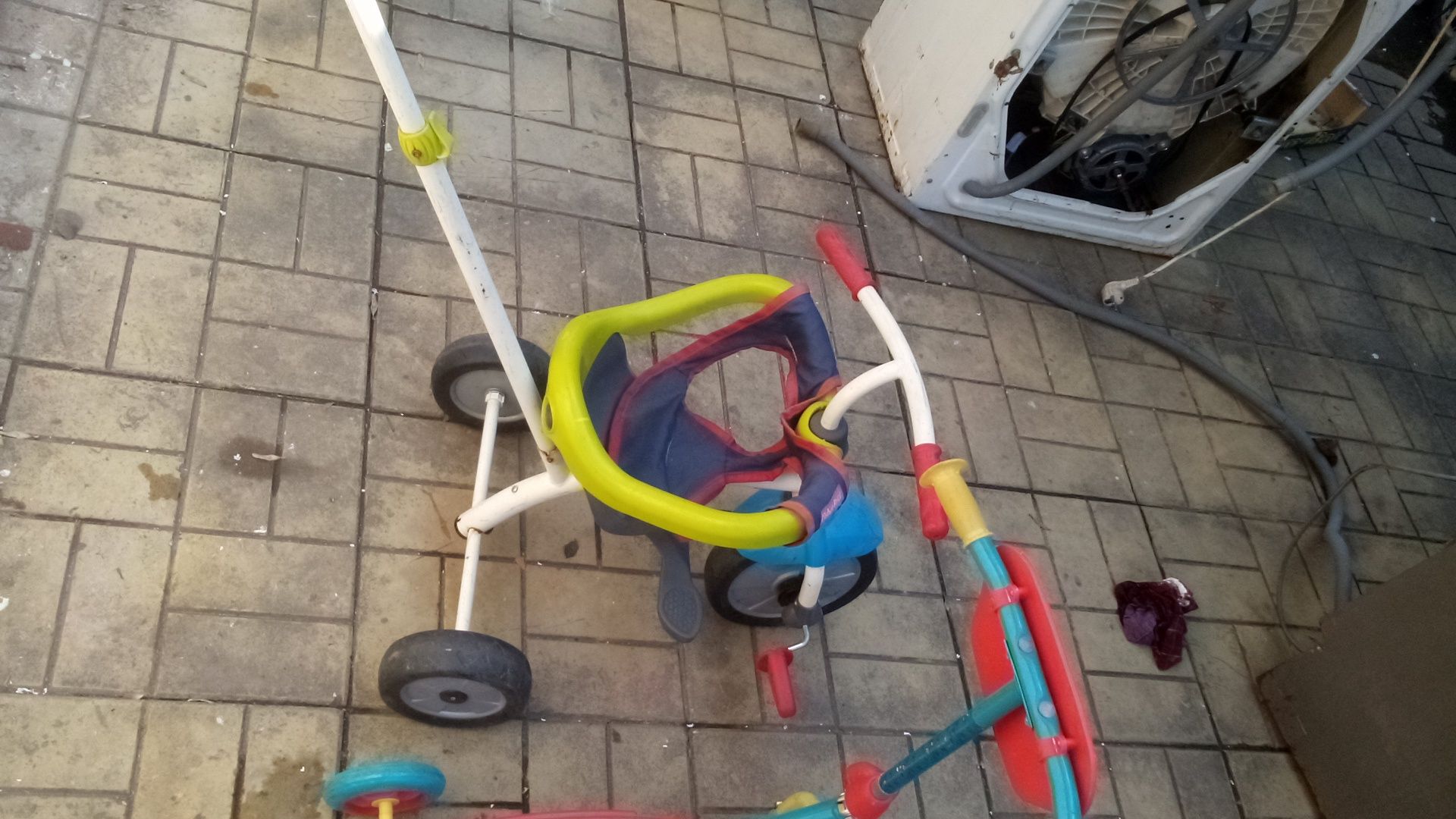 Trotineta și tricicleta pentru copil