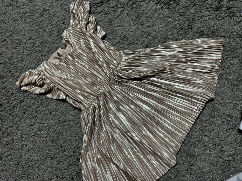 Rochie de ocazie fete mărimea 122 ca nouă