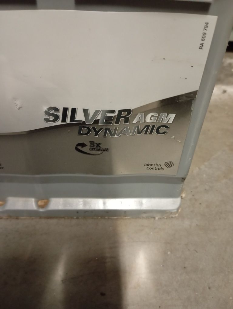Baterie auto Varta Silver 80 amperi Agm cu start stop stare perfecta