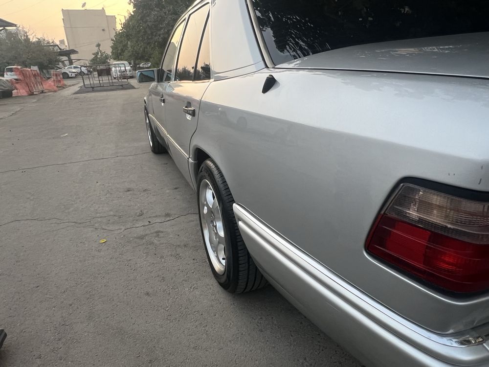 Продается Мерседес w124