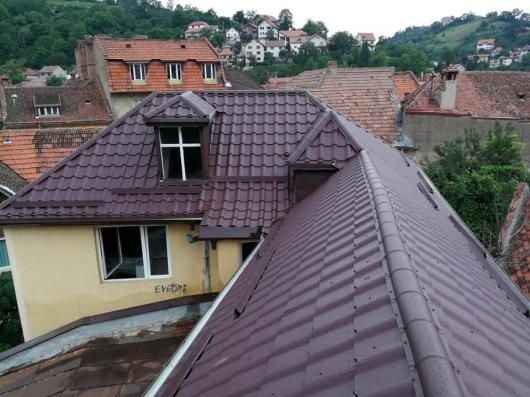 Reparati Acoperisuri Montaj Tigla Metalica izolații polistiren