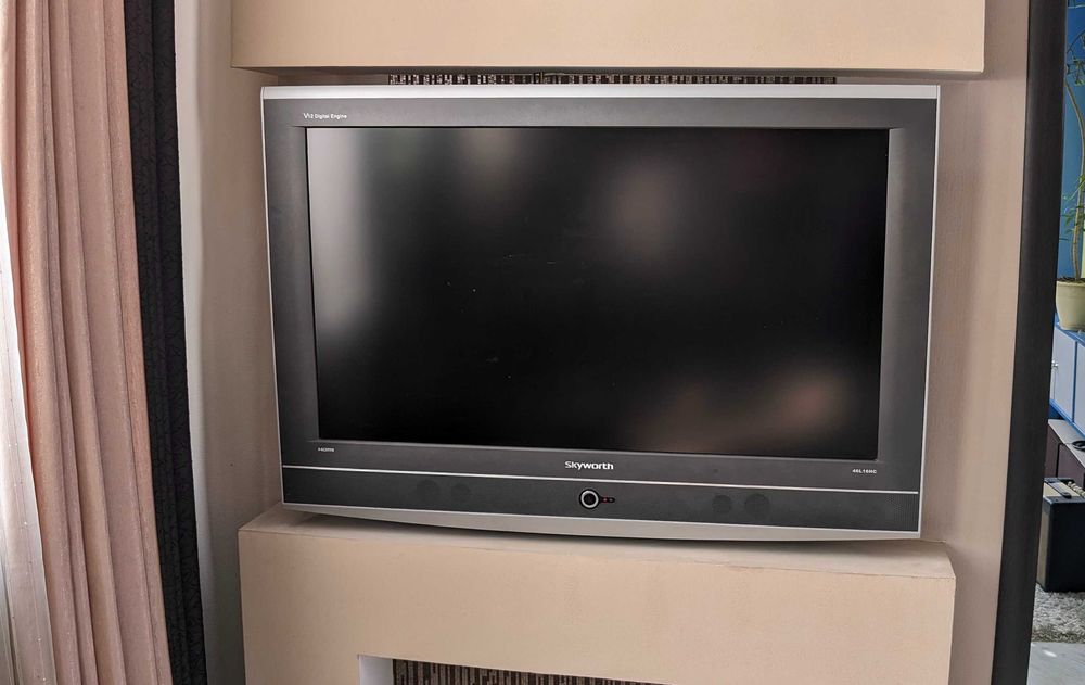Продам телевизор 47 дюймов