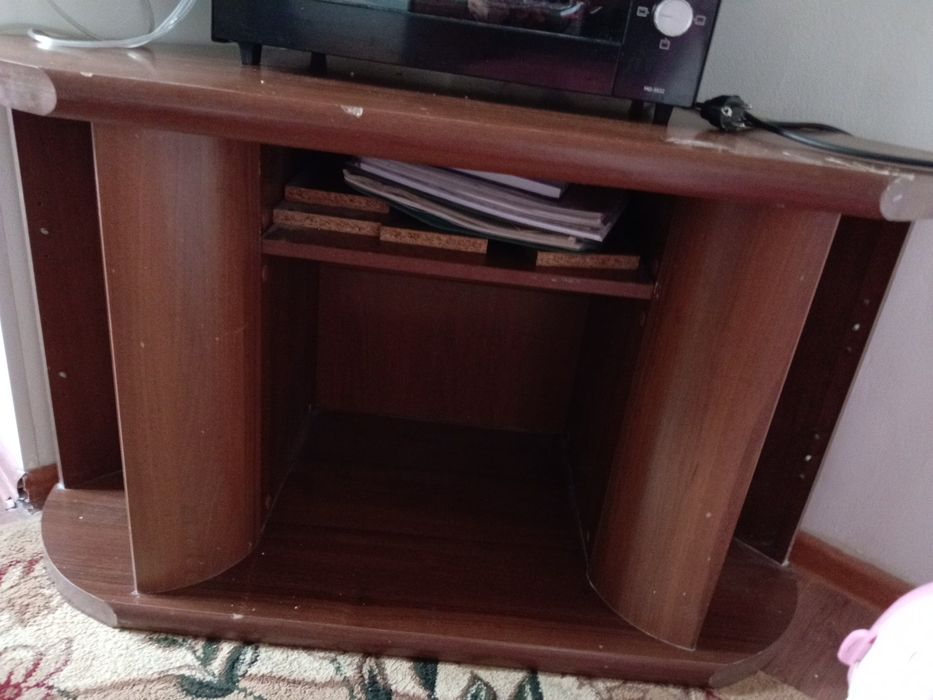 Подставка для телевизора