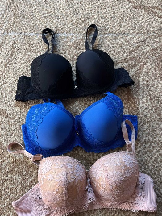 продам лифчики цена 1000тг