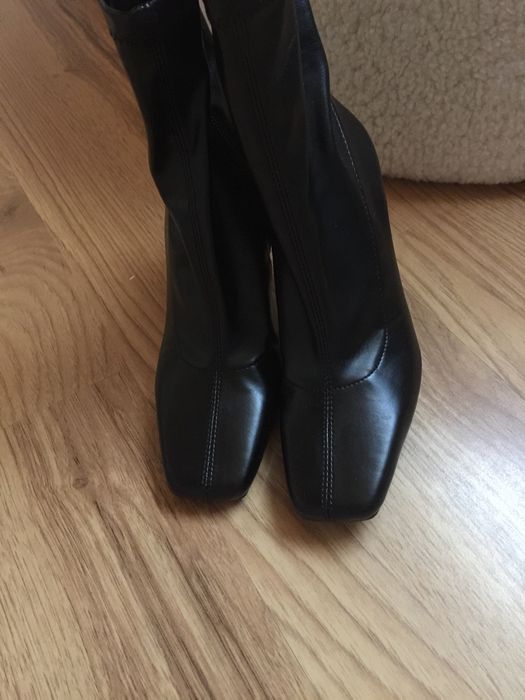 Боти с квадратен ток Зара