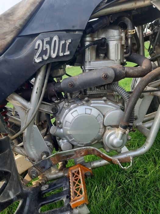 Vnd ATV bașan de 250