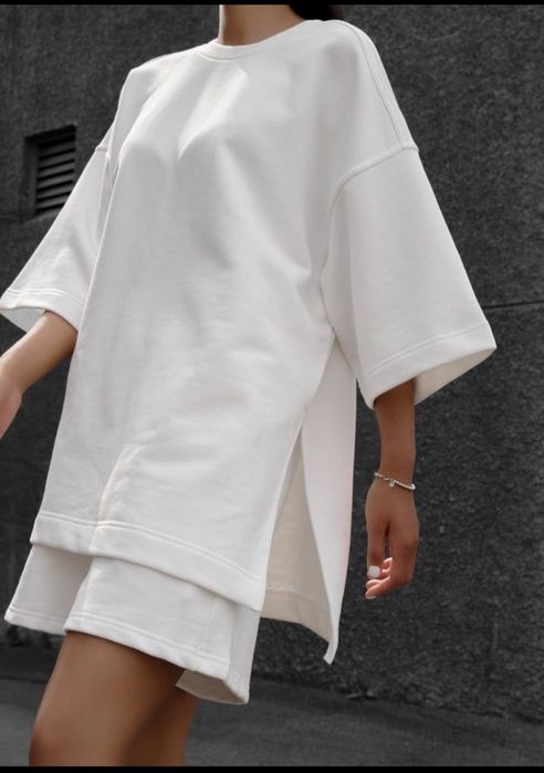 Футболки, худи, лонгсливы, пижамы, шорты