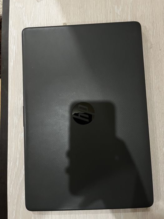 Laptop HP 255 G9 – Ryzen 5, 8GB RAM, SSD 477GB, stare foarte bună