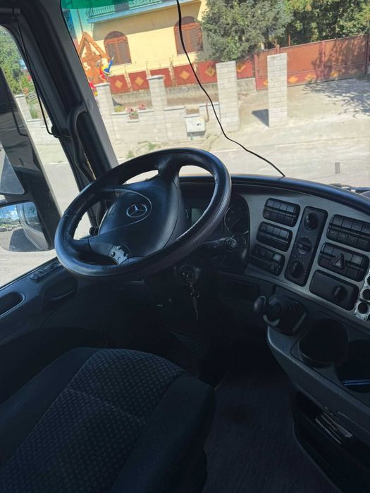 Vând ansamblu Mercedes Actros și semiremorca