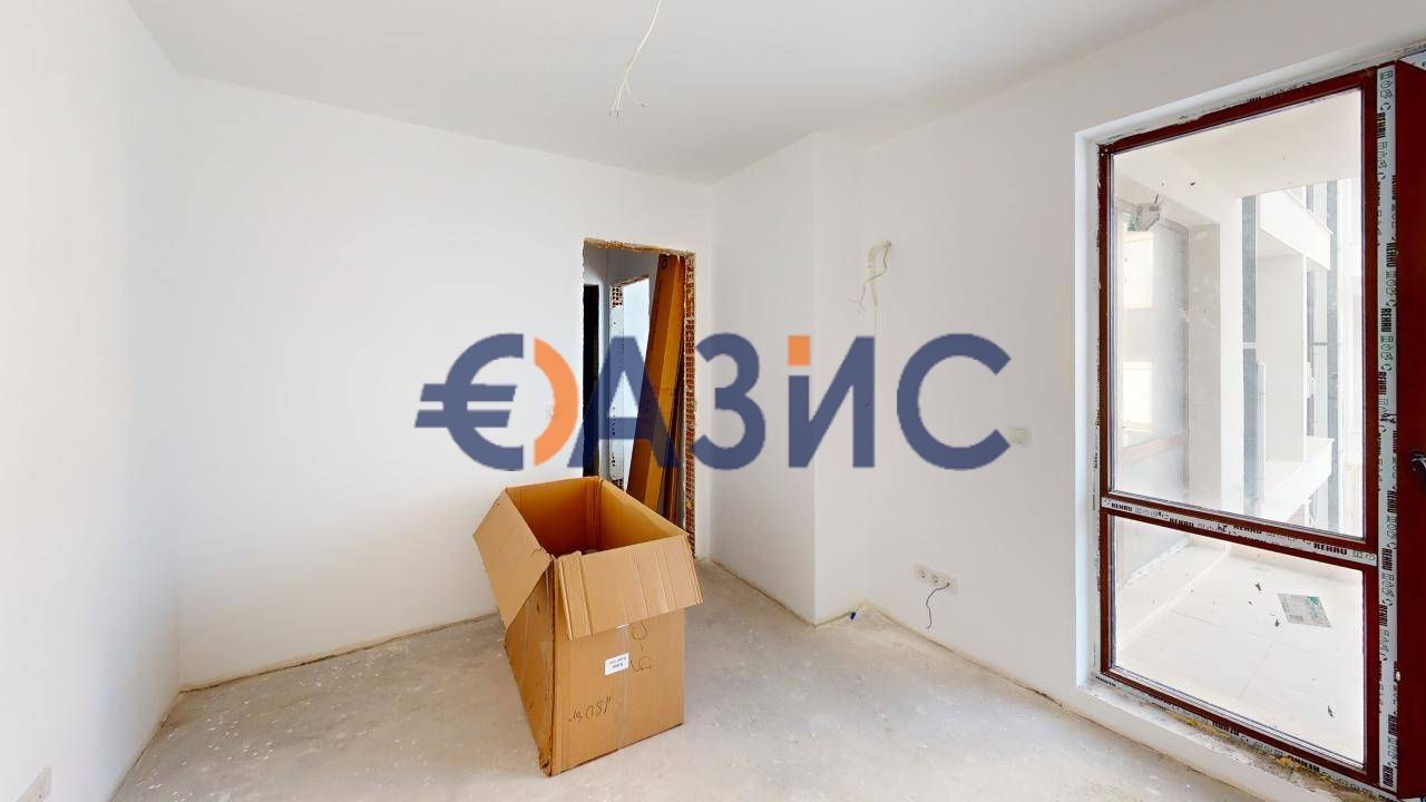Продава се Двустаен апартамент в с. Равда, Област Бургас - 63 кв.м за 2400 €/кв.м - Снимка #2
