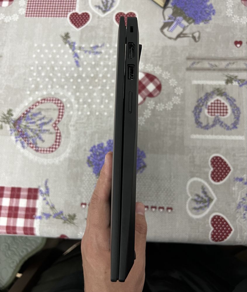 Lenovo thinkpad x13 G4 AMD Ryzen 5 Pro 16 GB Ram 512GB SSD