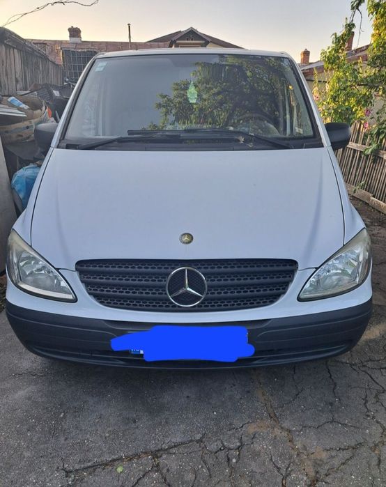 Vând Mercedes Vito