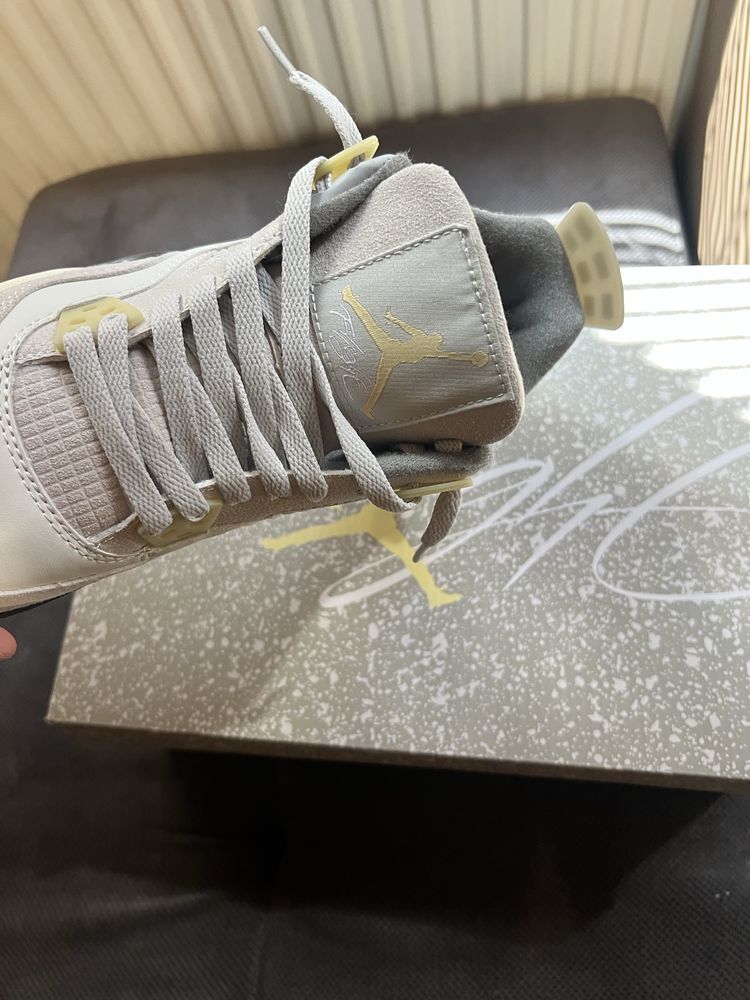 Nike Air Jordan 4 Retro SE Craft Photon Dust