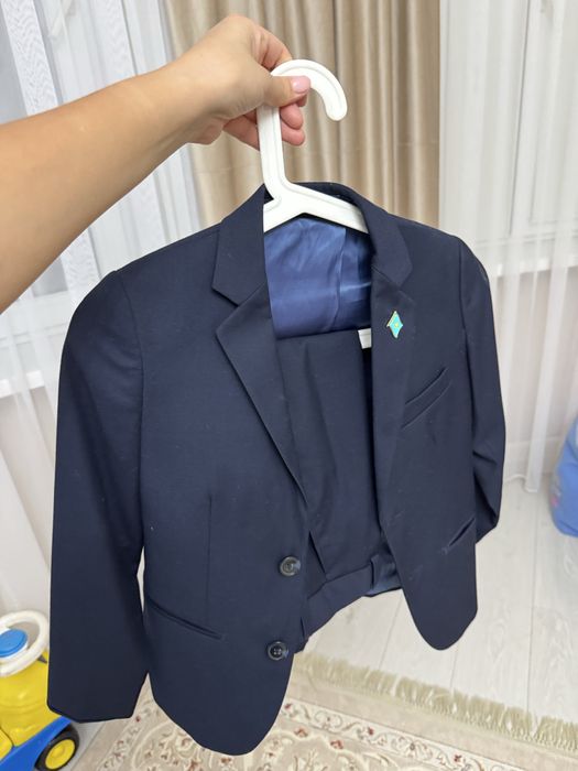 Продам брючный костюм