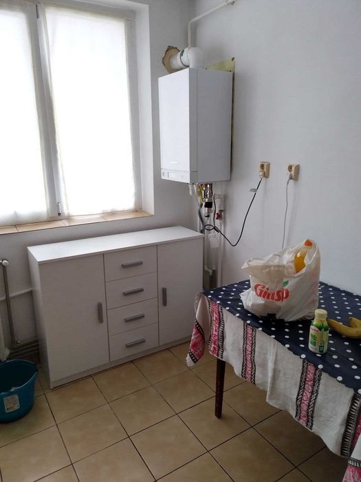 Apartament 3 camere decomandat de închiriat Alexandru cel Bun