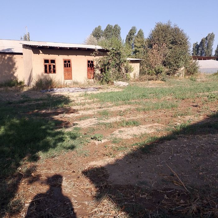 Boʻlib toʻlawga keliwiladi 2 xona vremenka owxona solingan 16 sotixli