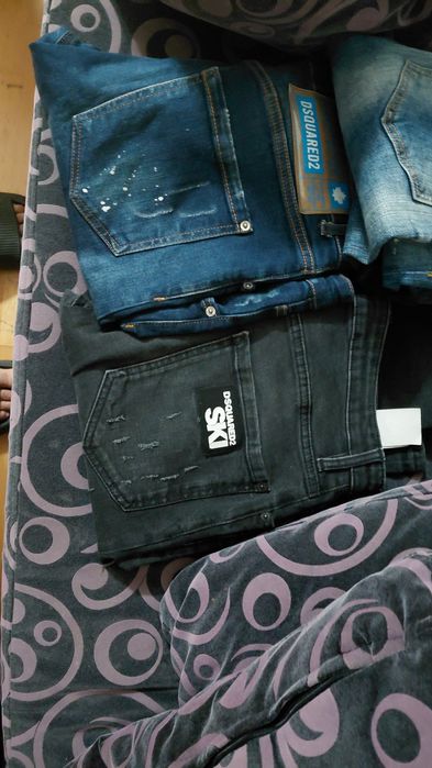 Vand blugi originali DSQUARED 2 tot ce este in poza