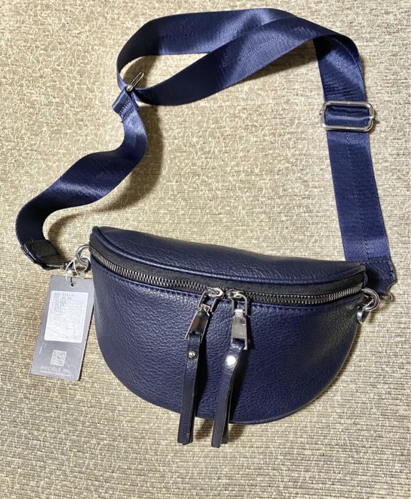 Geantă damă-bleumarin- model special.