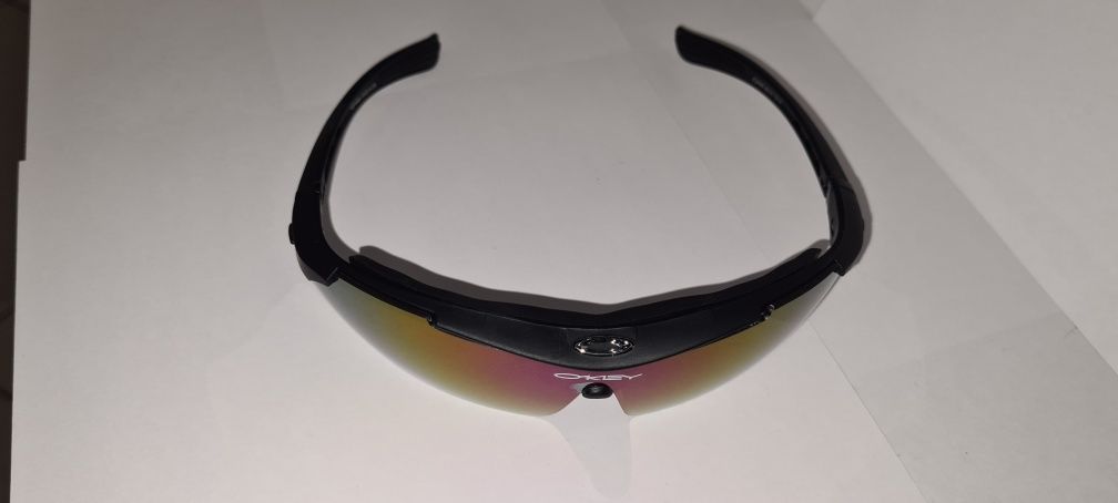 Продам очки Oakley