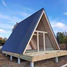 Case moderne modulare, cabane tip A frame la cheie