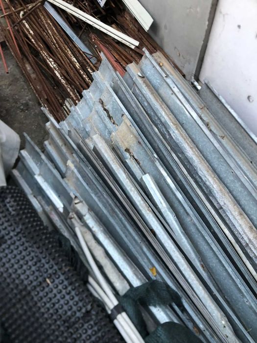 Tabla cutata zincata SH stare buna preturi de la 65-90ron 310x100cm