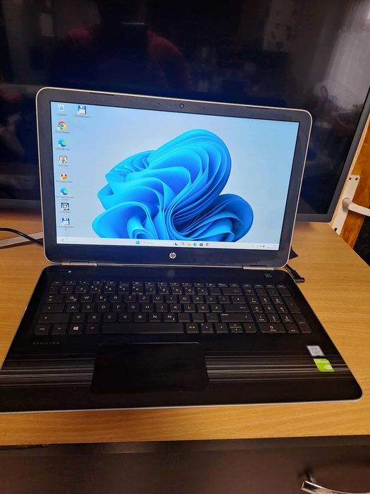 HP Pavilion – i7, 8GB DDR4, 500GB SSD, GeForce 940MX 4GB