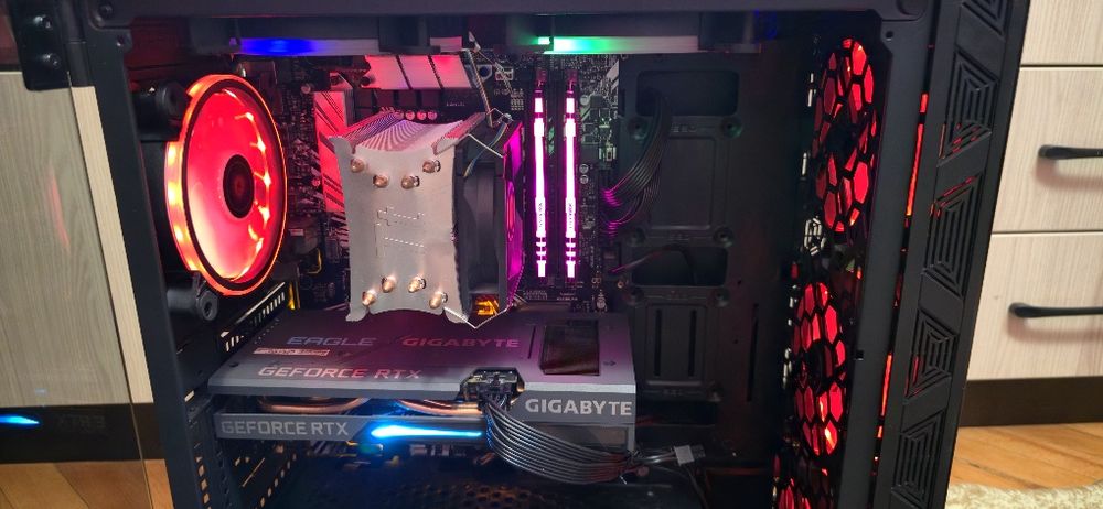 PC Gaming cu i7 8700, RTX 3060 12GB,32GB RAM DDR4