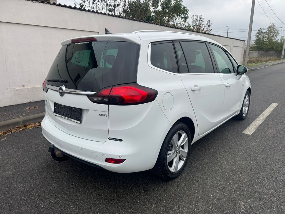 Opel Zafira 1.6 Diesel *2016* Euro 6 / Navi / Volan Incalzit /165.000