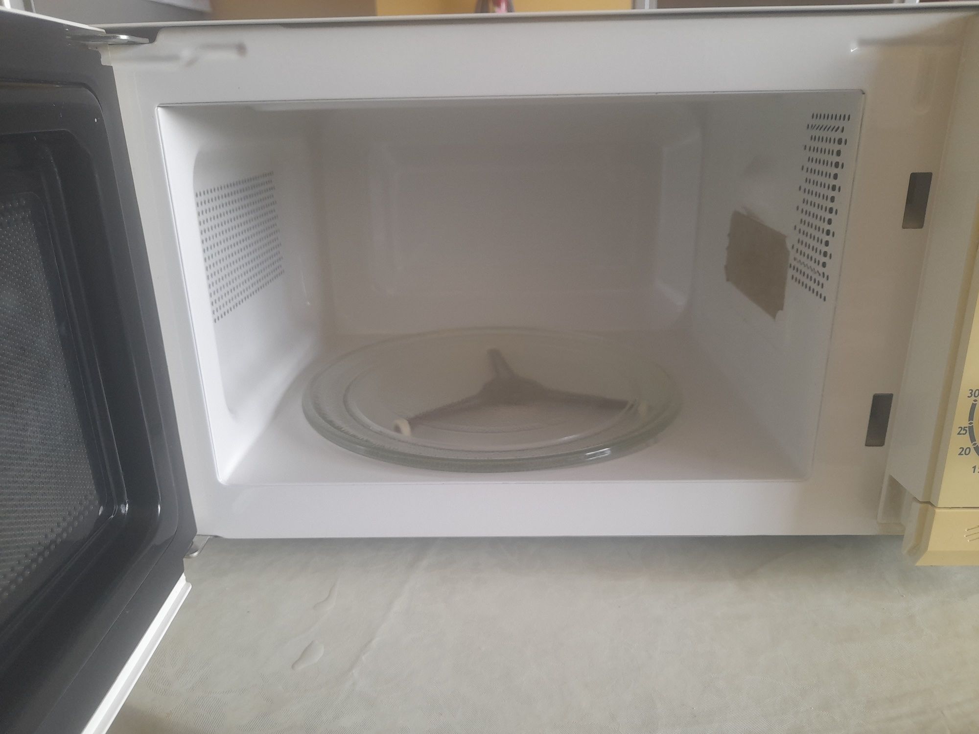 Микровълнова печка Gorenje почти Нова