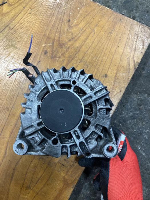 Citroen c4 picasso 2009година 1.6hdi 109кс Динамо