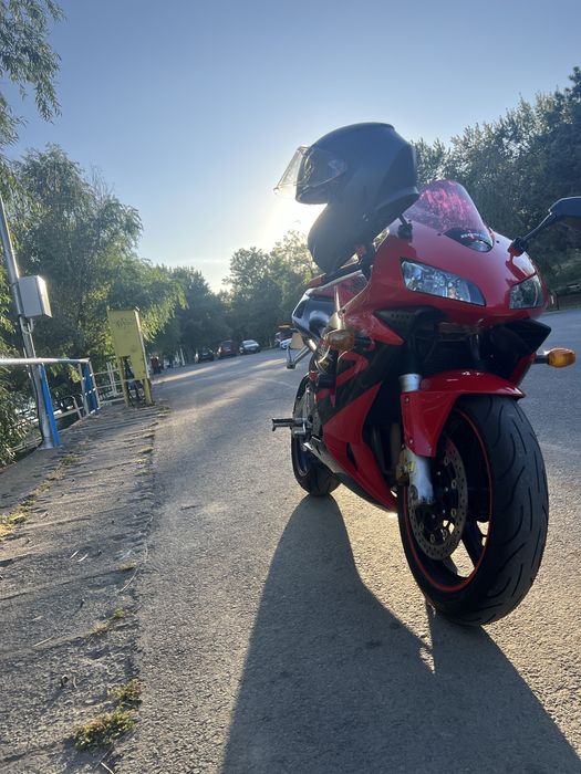 Honda CBR 600 RR pc37 an 2003