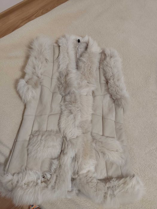 Дамски елек. Много мек и топъл