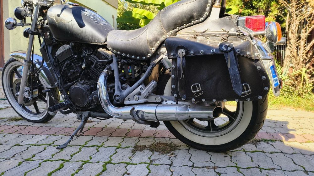 Motocicletă Kawasaki Vulcan VN750 defectă