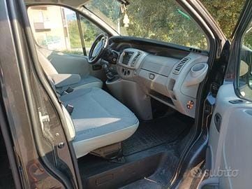 Vand Sau schimb Renault trafic