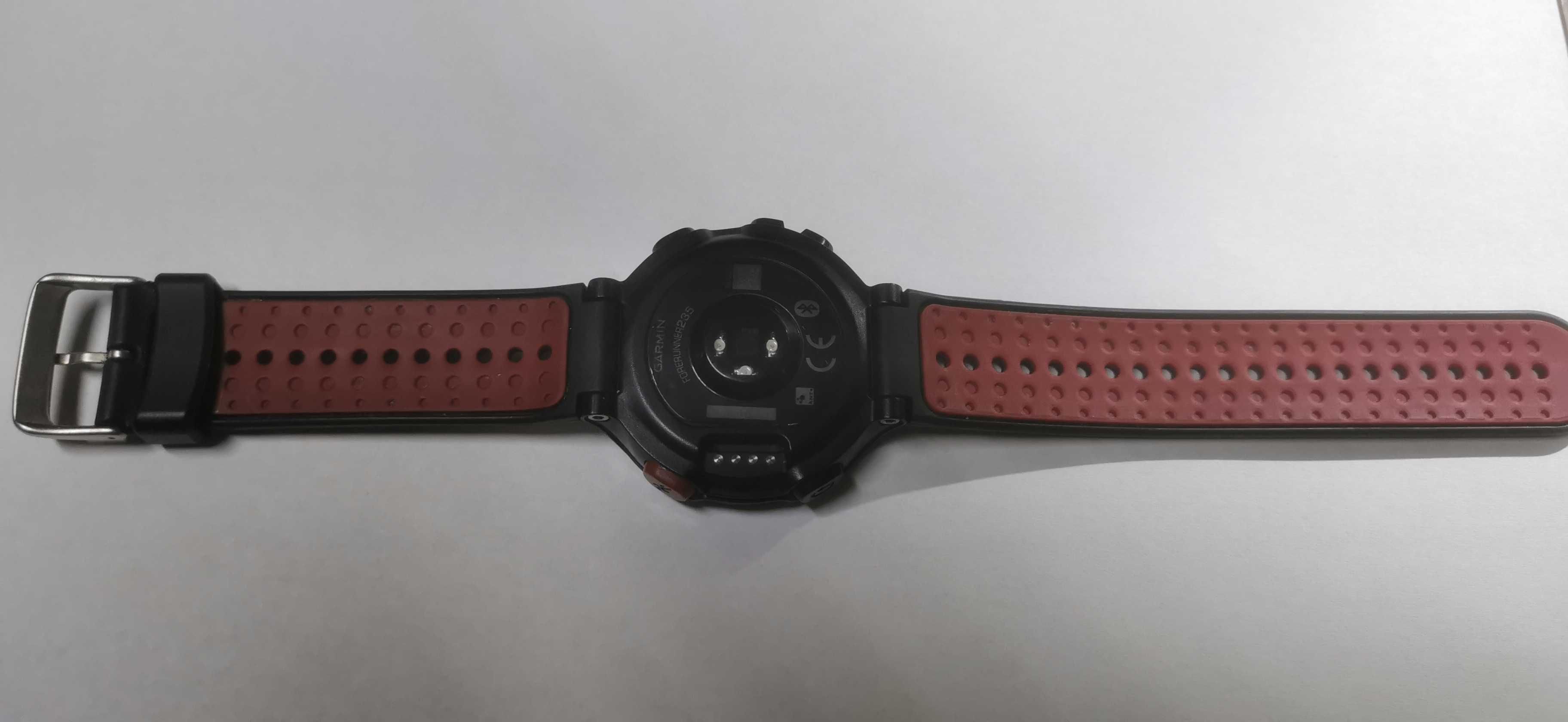 Ceas/Smartwatch Garmin Forerunner 235