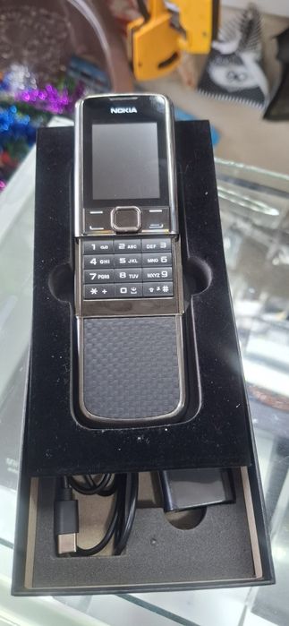 Nokia 8800 sotiladi