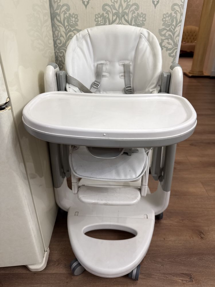 Стул для кормления 3 в 1 . Peg perego Tatamia