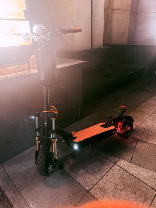 Kugokirin m5 pro 1200 ват запас хода 60-70 км только если ехать 25 км